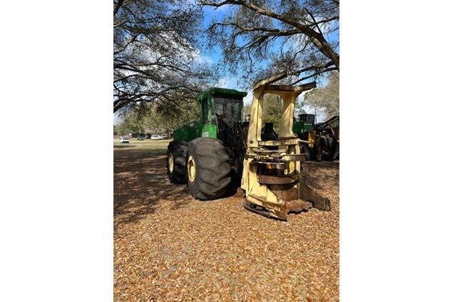 John Deere Track Feller Buncher